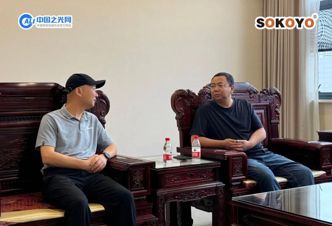 開元太陽能董事長接受中國之光網(wǎng)專訪